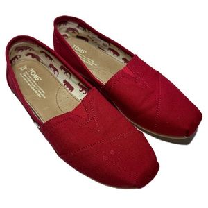Toms Women’s Cherry Red Alpargata Style Canvas Slipper Man Made Rubber Sole Sz 9